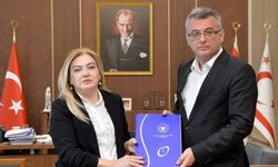 Ombudsman Varol, ikinci altı aylık raporu Erhürman’a sundu