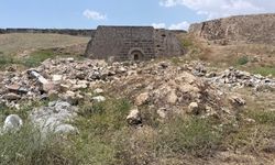 Tarihi mirasın gölgesinde utandıran görüntü