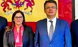 “İngiltere tarihinde bir ilk”: Asım Akansoy’dan Nesil Çalışkan’a tebrik mesajı