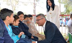 Erhürman, Yeşilyurt Özel Eğitim ve İş Eğitim Okulu’nu ziyaret etti