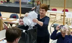 İngiltere'de yerel seçimlerin ilk sonuçlarında aşırı sağcı Reform UK Partisi öne çıktı