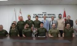 Hasipoğlu, Vakıflar Tekerlekli Sandalye Basketbol Takımı'nı kabul etti