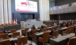 Meclis'ten iki yasa daha geçti: Mahkemelerde fotoğraf çekmek ve açık isim yazmak yasaklandı