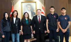 Öztürkler: İzolasyonlara rağmen gençlerimiz başarılarını sürdürüyor