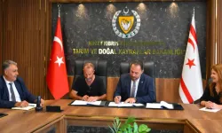 Bakan Çavuş, balıkçı barınaklarının işletilmesine ilişkin protokole imza attı