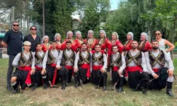 LAÇ Belediyesi Halk Dansları Topluluğu Sırbistan’daki Uluslararası Festivale katıldı
