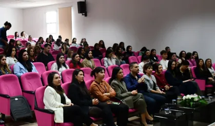 DAÜ'de sporcu diyetisyenliği ve kariyer söyleşisi düzenlendi