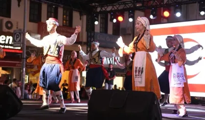 Değirmenlik Akıncılar Belediyesi Halk Dansları Topluluğu Ankara’da uluslararası festivalde sahne aldı