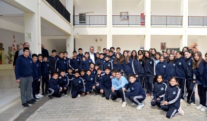 Erhürman, Dipkarpaz Rum Ortaokulu ve Dipkarpaz Recep Tayyip Erdoğan Ortaokulu’nu ziyaret etti