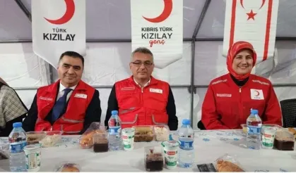 Cumhurbaşkanı Erhürman, Kızılay İftar Sofrası’nda vatandaşlarla buluştu