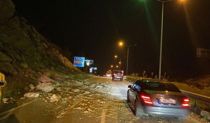 Murat Şenkul’dan sürücülere uyarı: Boğaz yolunda toprak kayması