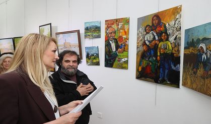 Nilden Bektaş Erhürman, "Yurttan Renkler Sergisi" açılışına katıldı