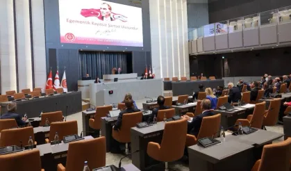 Meclis'ten iki yasa daha geçti: Mahkemelerde fotoğraf çekmek ve açık isim yazmak yasaklandı