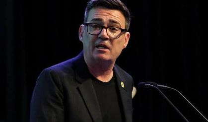 Andy Burnham İşçi Partisi'nin yeni lideri seçildi: Birleşik Krallık yeni başbakanına hazırlanıyor