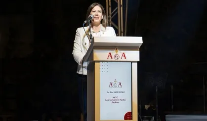 İncirli: Öğretmenlik mesleğinin onurunun siyasi kaygılarla tartışmaya açıldığı bir dönemdeyiz