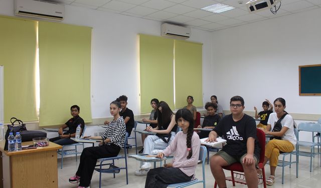 DAÜ-SEM’den yabancı uyruklu öğrencilere yönelik Türkçe kursları