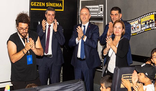 Gezici Sinema Lefkoşa Şehit Doğan Ahmet İlkokulu’nda gösterim yaptı