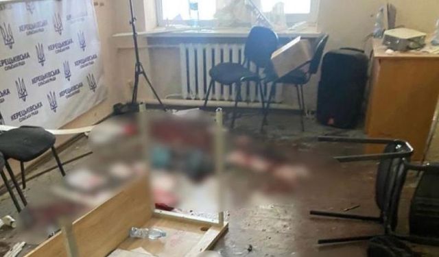 Ukrayna'da bir milletvekili, toplantı sırasında el bombaları patlattı