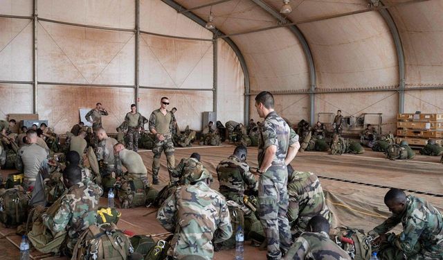 Nijer'deki Fransız askerleri 22 Aralık'a kadar ülkeden ayrılacak