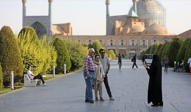 İran, turizmi canlandırmak amacıyla 32 ülkeyle vizeyi tek taraflı kaldırma kararı aldı