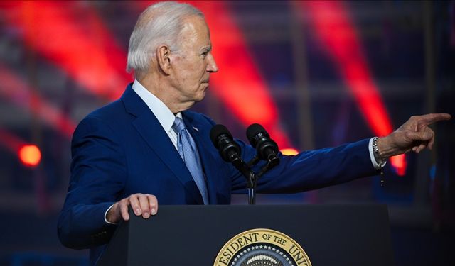 ABD'de Biden'ın koruma aracına çarpan otomobil paniğe yol açtı
