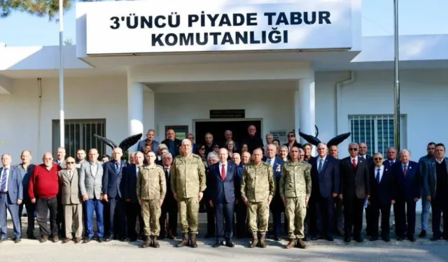 Ersin Tatar mücahit ve şehit ailelerine verilen yemeğe katıldı
