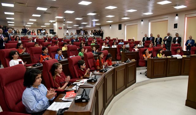 Meclis Genel Kurulu, Çocuk Hakları gündemiyle çocuklarla toplandı