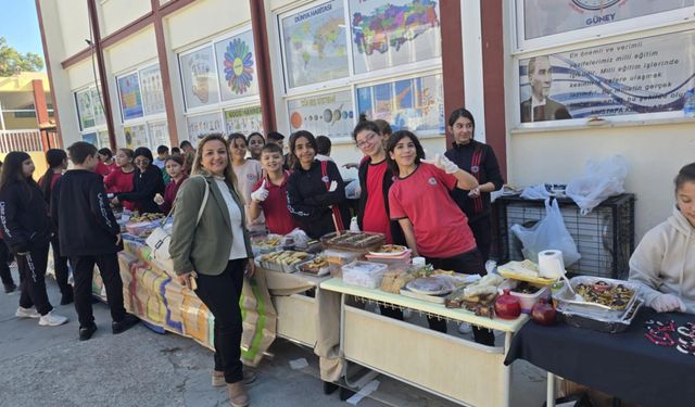 Canbulat Özgürlük Ortaokulu’ndan Anlamlı Kermes Etkinliği