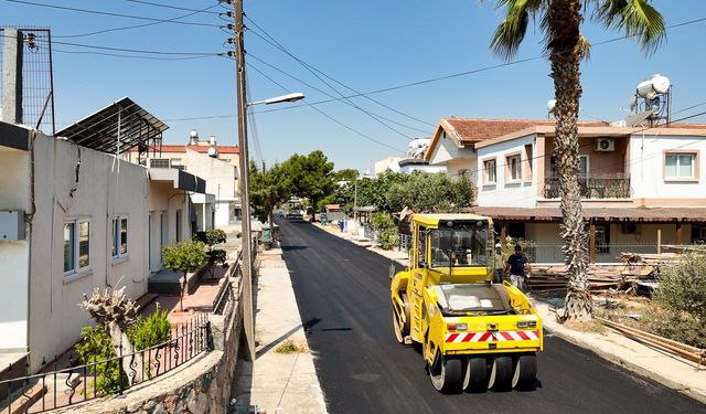 Gazimağusa’da asfalt yenileme çalışmaları sürüyor