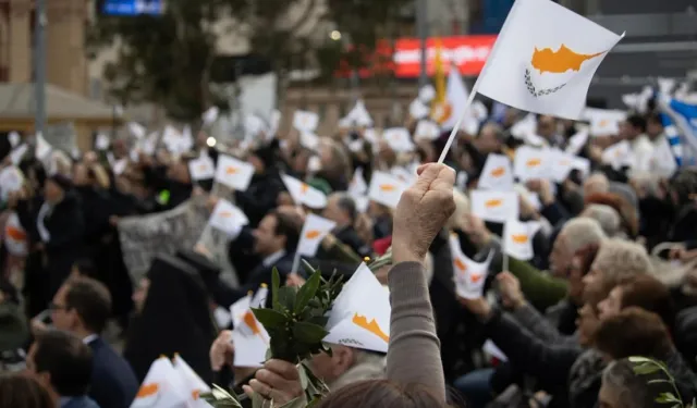 Güney Kıbrıs’ta protesto yasası geçti