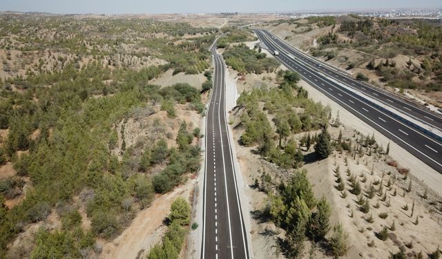 İrsen Küçük’ün ismi Lefkoşa Çevre Yolu’na verildi
