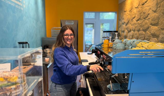 Açtığı mekanla Amsterdam'da Kıbrıs kültürünü yaşatmaya çalışıyor