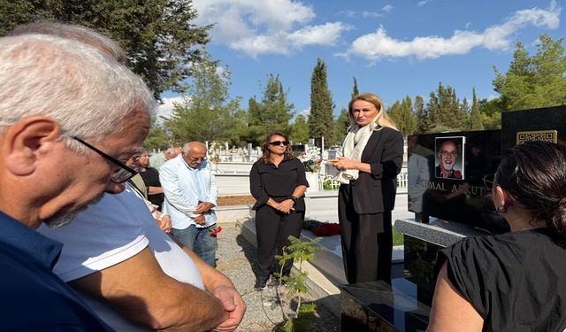 Cemal Arkut vefatının ikinci yılında kabri başında anıldı