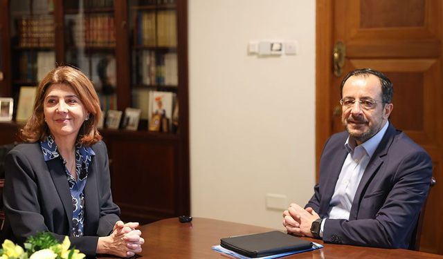 “Ve şimdi eğer başarılı olup ilerleyebilirlerse, toplum da liderlerin bu yönde hareket etmesini desteklemeli"