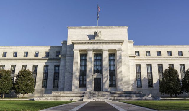 Fed politika faizini 25 baz puan indirdi