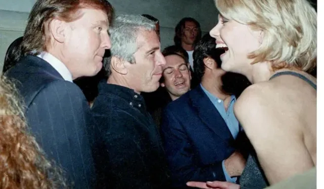Epstein'in albümünden Trump'ın da yer aldığı 19 yeni fotoğraf paylaşıldı
