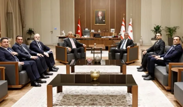 Cumhurbaşkanı Erhürman, iş insanları ve bürokrat dernekleri heyetini kabul etti