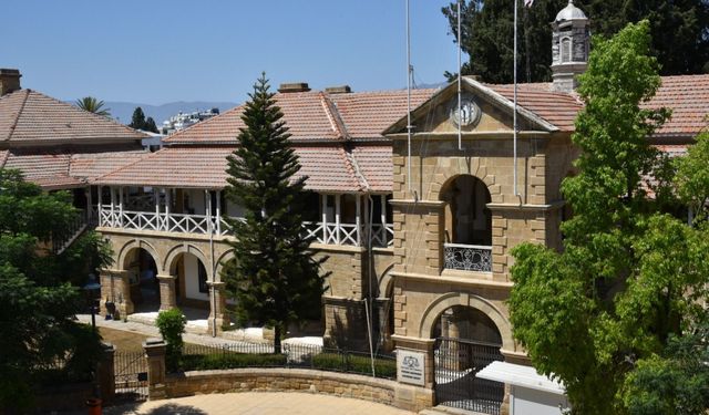 Yüksek Mahkeme: Yasama ve yürütme veya siyasi kişiler, mahkemelere yetki veremez