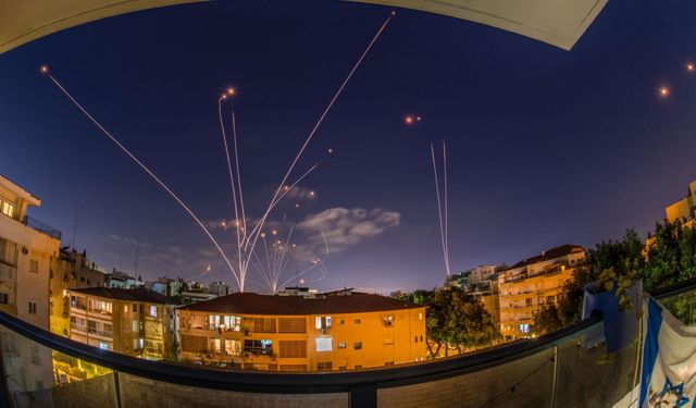 Hava sahaları kapandı, dünya endişeli