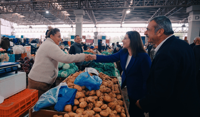 İncirli, Mağusa’da vatandaşlarla bayramlaştı