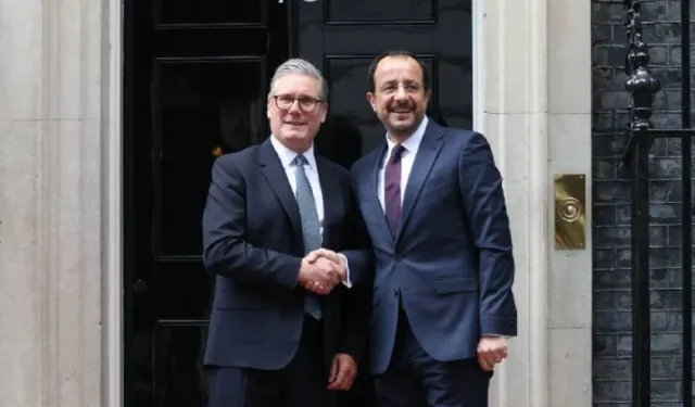 Starmer, Hristodulidis ile telefonda görüştü
