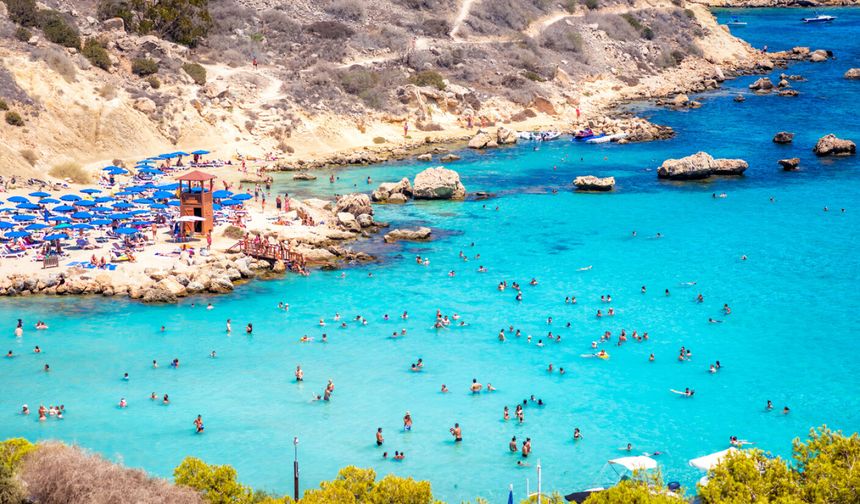 Güney Kıbrıs’a 2023 yılının 11 ayında 3 milyon 700 binden fazla turist gitti