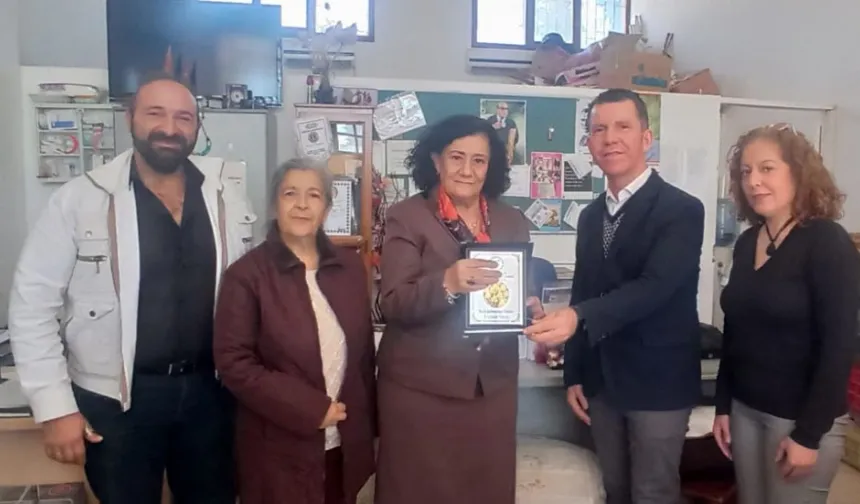 Bahar Esintileri Sanat Derneği Korosu’nun konser geliri KHYD’ye verildi