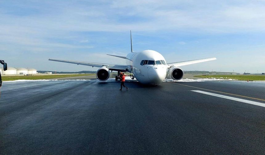 İstanbul Havalimanı'nda kargo uçağı gövde üzerine iniş yaptı