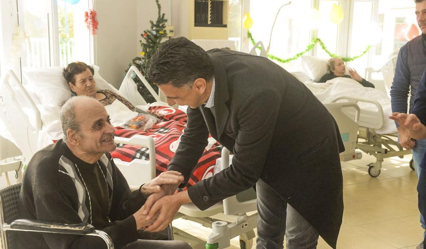 Başkan Amcaoğlu'ndan Bülent Ecevit Rehabilitasyon Merkezi'ne Yeni Yıl Ziyareti