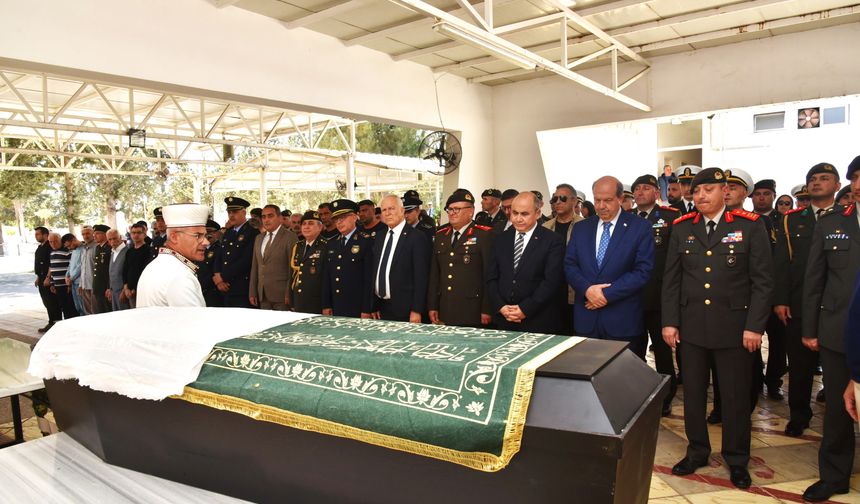 Şehit Teğmen Caner Gönyeli’nin eşi Nükhet Gönyeli toprağa verildi