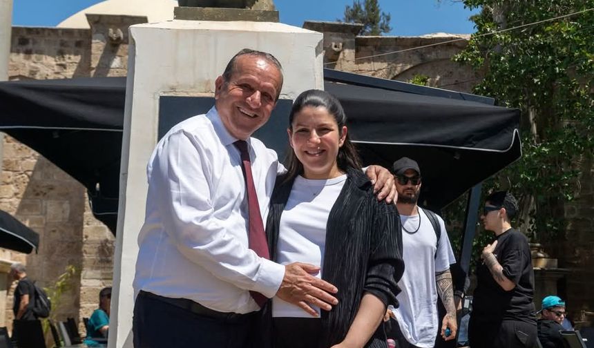 Fikri Ataoğlu’ndan Hem Doğum Günü Mesajı Hem Bebek Sevinci