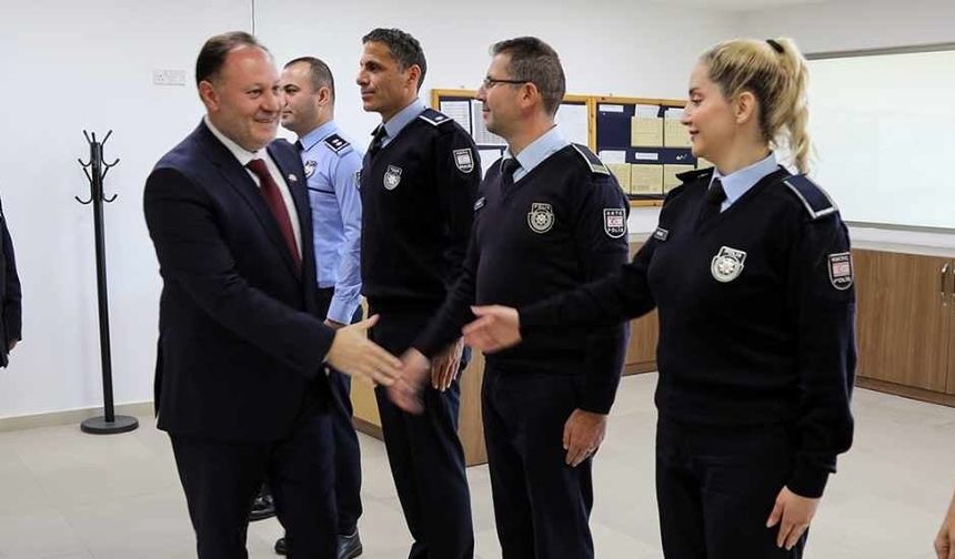 Ziya Öztürkler: Polis halkın güvenliğinin ve huzurunun teminatıdır