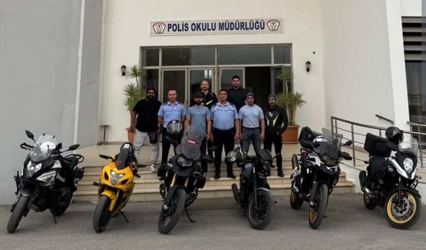 Polis’ten, Motosiklet Sürücülerine Trafikte Güvenli Toplu Sürüş Eğitimi Verildi…