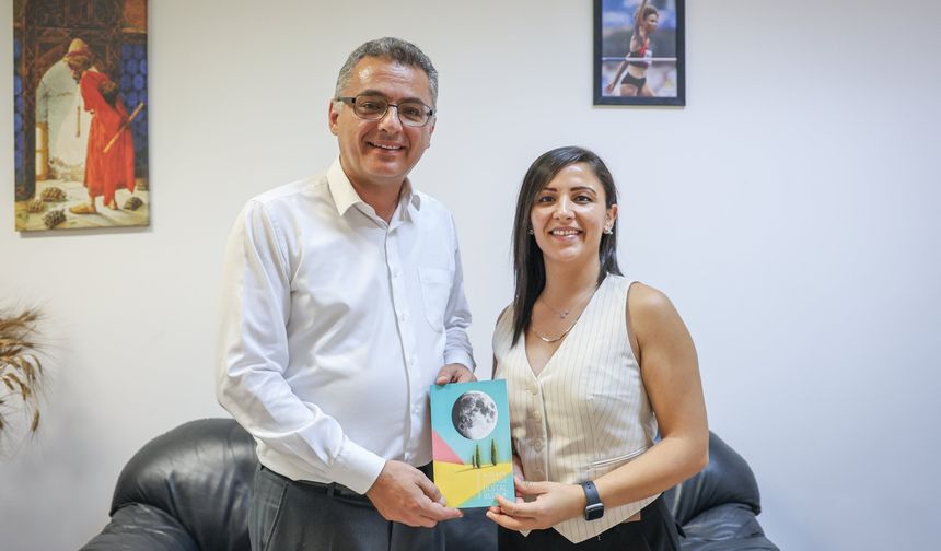 Erhürman'dan medya okuryazarlığına yatırım çağrısı: "Hepimiz Bu Konuyu Öğrenmeliyiz"